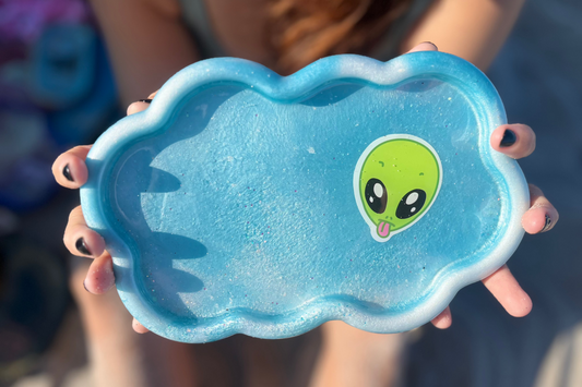 Goofy Alien in a Sky Blue Cloud Rolling Tray